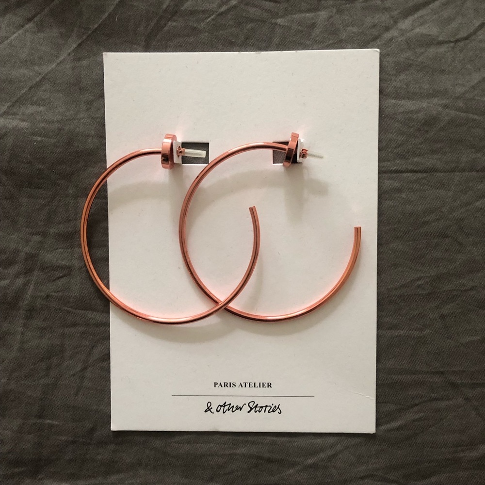 Rose/Pink metallic & Other Stories hoop earrings